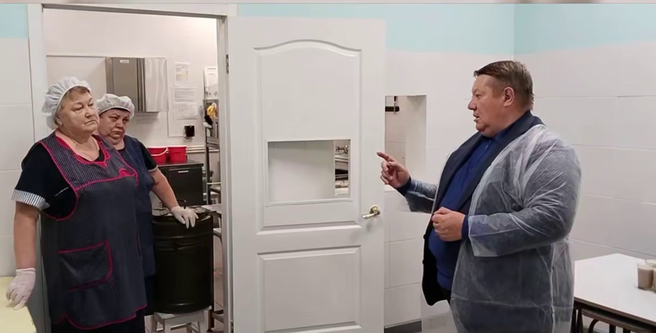 Панков: жители области высоко оценили решение Володина о бесплатном школьном питании и посещении детсадов